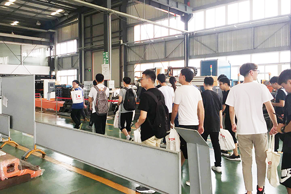 电机学院_02.jpg